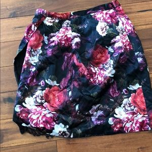 **CLOSET CLEANOUT**  Flower Patterned silk skirt